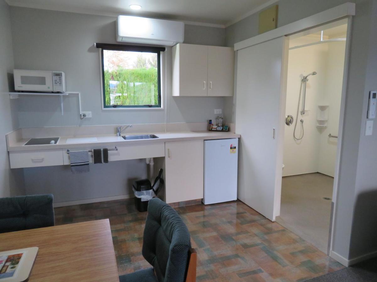Motel Commodore Court 4*